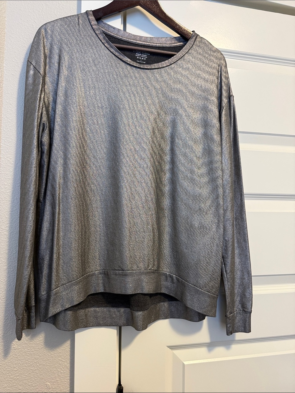 Metallic Long Sleeve high/ lowCrew